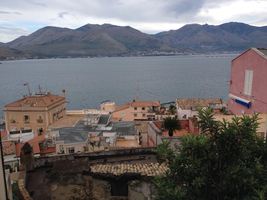 Bed & Breakfast Castello Aragonese Гаэта Экстерьер фото