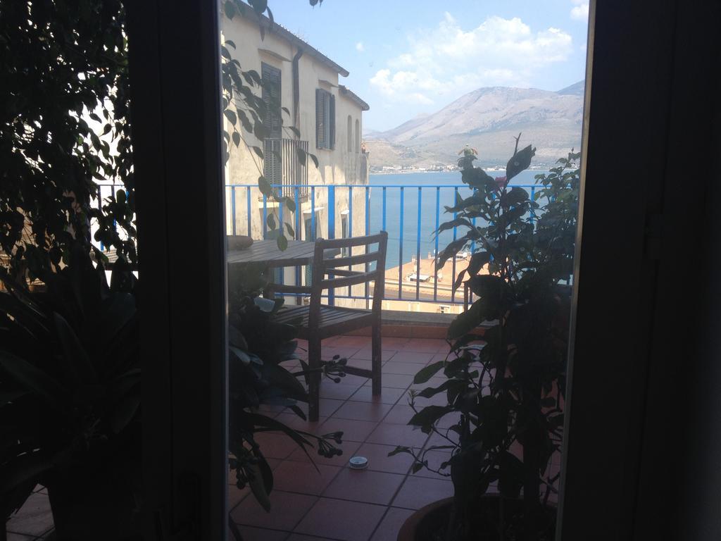Bed & Breakfast Castello Aragonese Гаэта Экстерьер фото