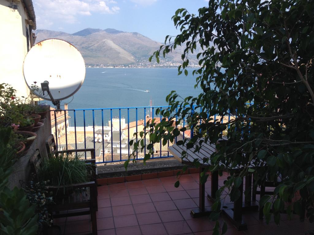 Bed & Breakfast Castello Aragonese Гаэта Экстерьер фото